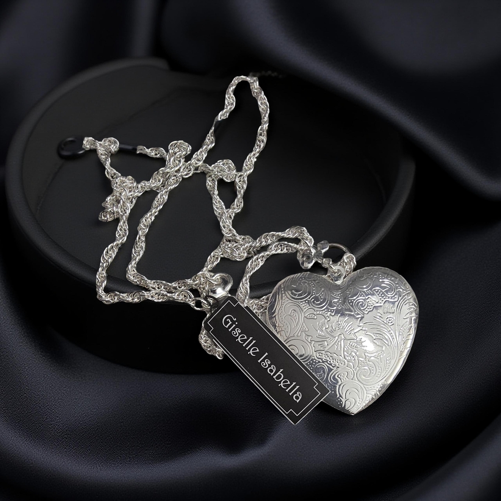 NWOT Silvertone Heart shaped locket Pendant Necklace